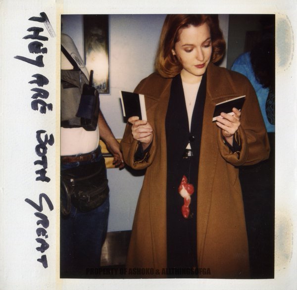 Anderson on the set of The X-Files - Palaroid, Secret materials, The photo, Gillian Anderson, Longpost