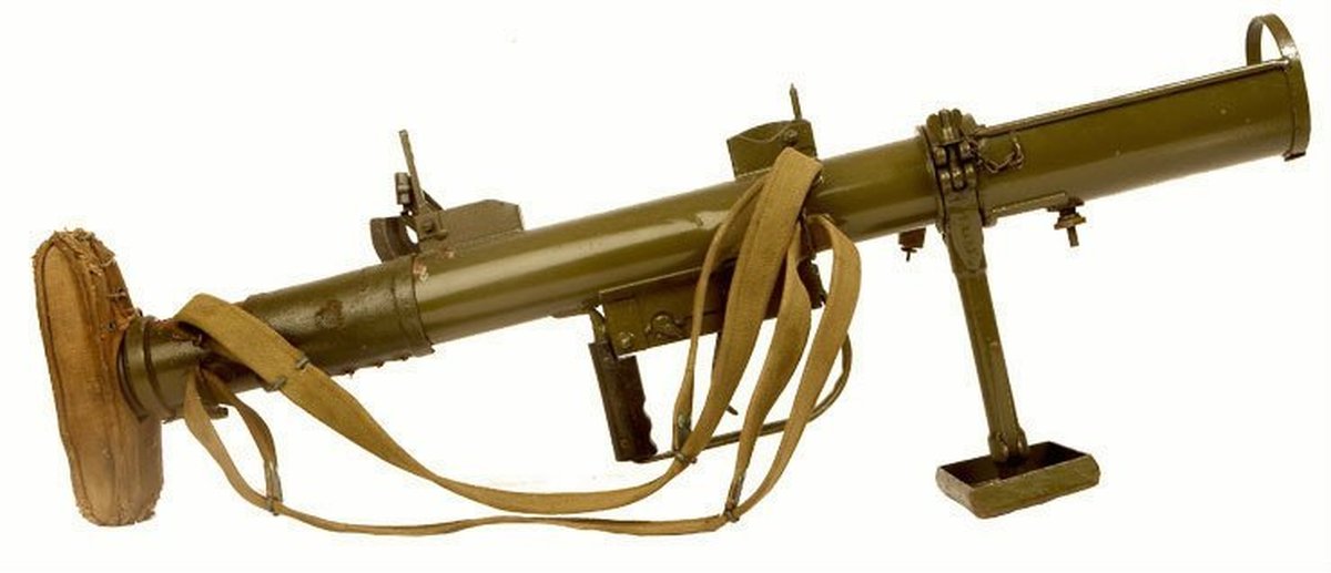 Гранатометы ссср. Piat Projector, Infantry, Anti-Tank. РПГ-2 гранатомет. Противотанковый гранатомет Piat. Британский гранатомет Пиат.