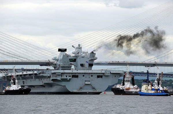 Look, the Russian Kuzya smokes again! But no, don't look. This is the newest British aircraft carrier Queen Elizabeth - Aircraft carrier, England, Great Britain, British, Technics, Technologies, Ship, Fleet