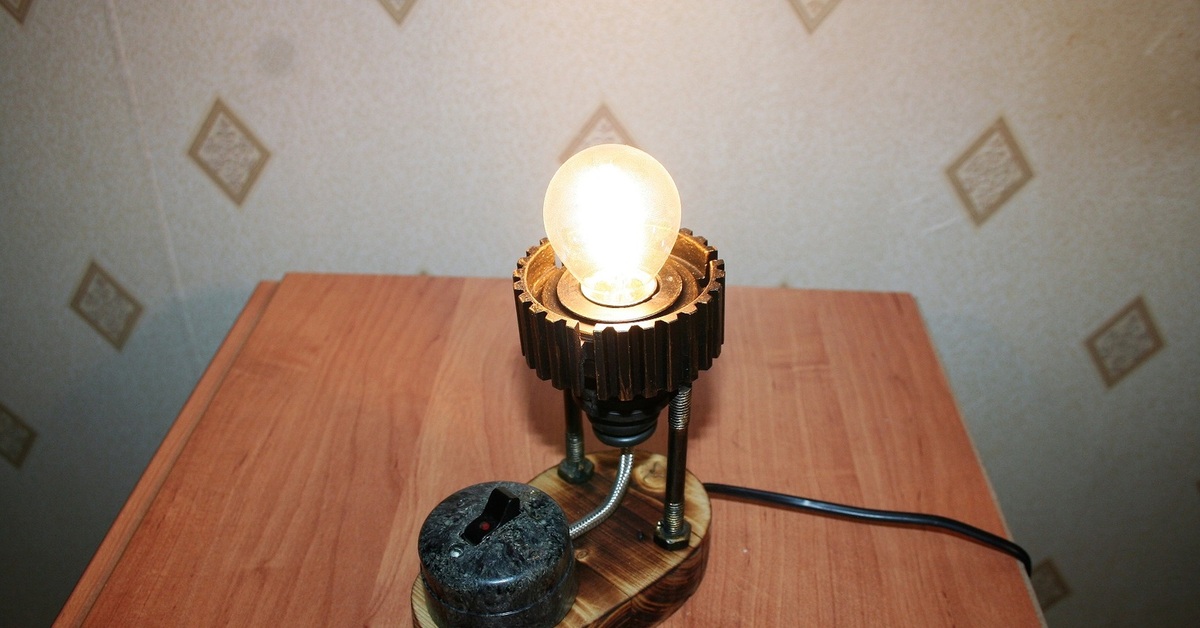 Самодельный фонарь. Самодельный светильник. Самодельная лампа. Светильник из лампы. Самодельный настольный светильник.