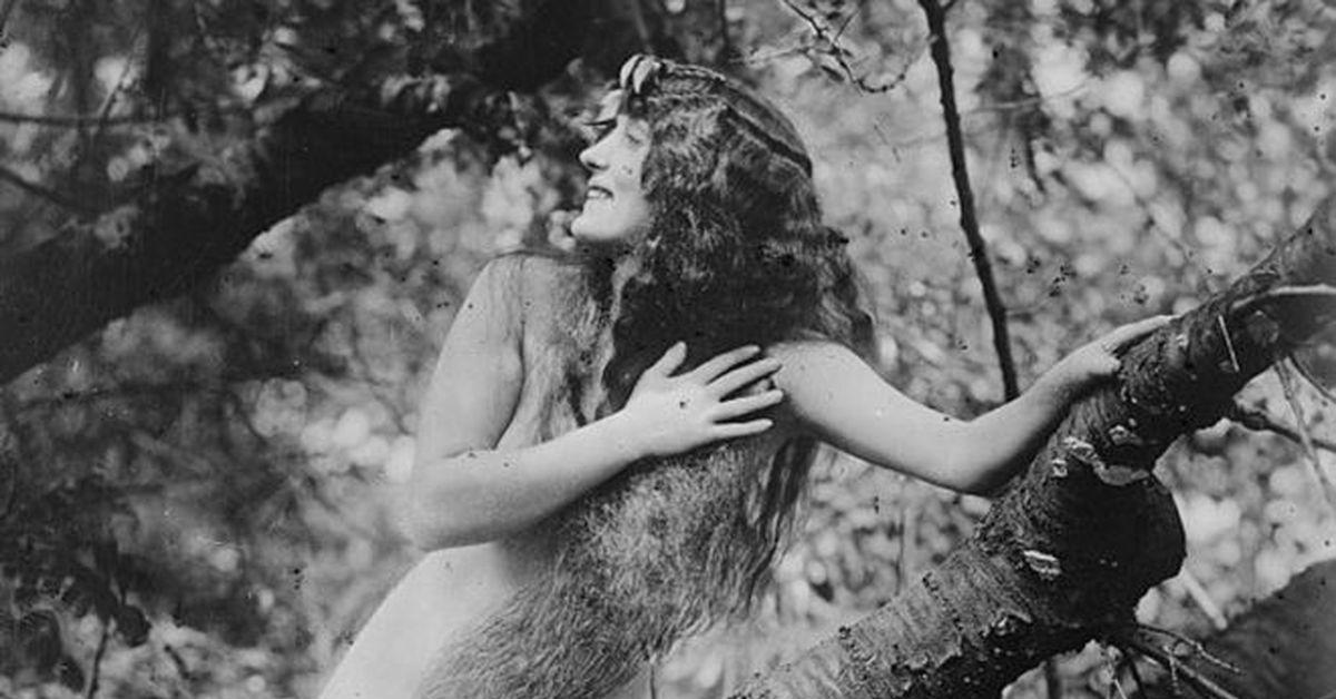 1 июля 1915 года сняли первую сцену раздевания в кино: актриса Аннетт Келле...