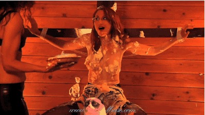 Нямка Эро Уголка, Девушки, BDSM, Дичь, Фудфетиш, Еда, GrumpyCat, Гифка