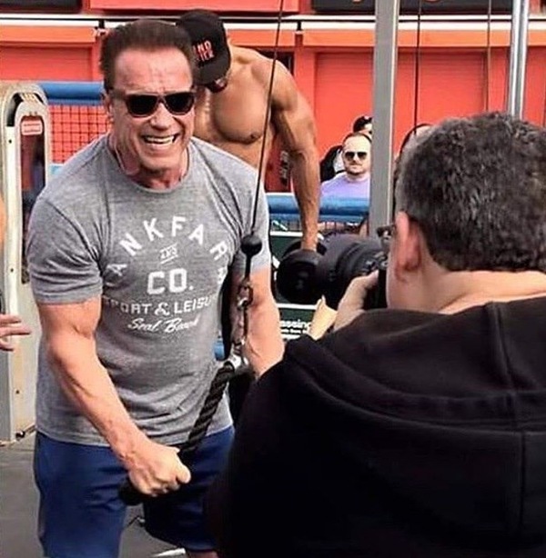 Arnold is still in business... - Arnold Schwarzenegger, 70 years, Cheerfulness, Body-building, Gotta pump up