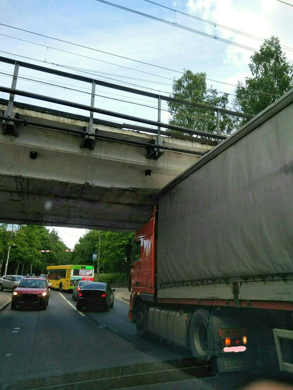 Didn't get through a bit! - My, Bridge, Auto, Didn't get through, Transport, Crash, Road accident, Zelenogorsk