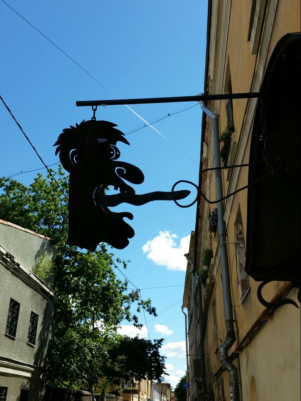 Talking tavern sign - Signboard, Tavern, A restaurant