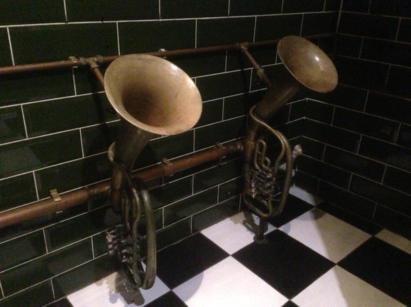 O'Donoghue's Pub M.Novokuznetskaya - Toilet, Musical instruments, Creative