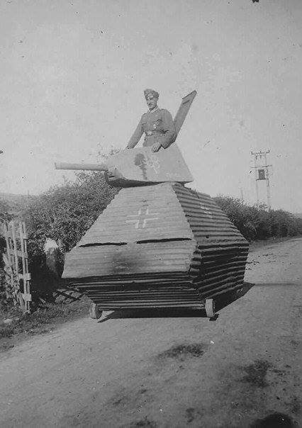 Hans, Hans, a coffin on wheels is coming to your trench! - Tanks, Humor