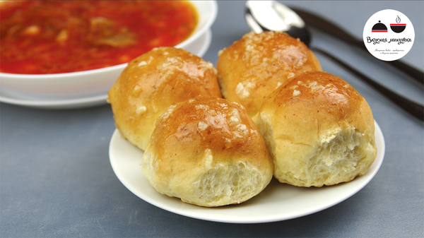 Pampushki for BORSCH with garlic sauce. This is the fastest dough I know! - My, Food, Recipe, Delicious minute, Buns, Pampushkas, Dough, Quick Recipe, Video, Longpost