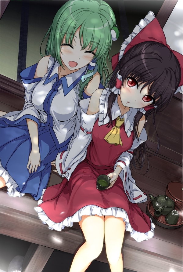 Sanae and Reimu