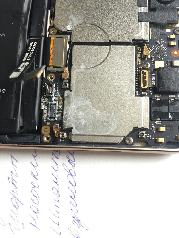Hello everyone, flooded the phone, he immediately passed out, after opening he discovered this. Tell me this is the death of the board? - Repair of equipment, , Longpost