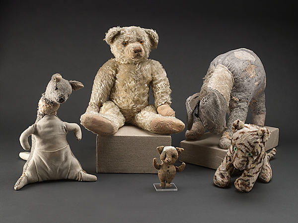 Real plush toys owned by Christopher Robin Milne. - Winnie the Pooh, Plush Toys, Alan Milne