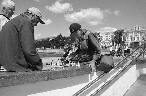 A little bw from the life of Ekb - My, The photo, Straight, Black and white photo, Yekaterinburg, Longpost