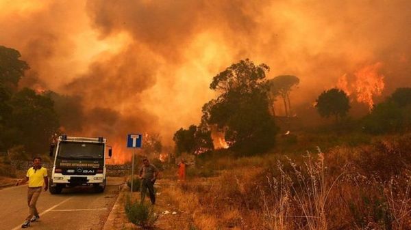 Fire brigade arrested in Sicily - Sicily, Italy, Firefighters, Pyro, Volunteering, Money, news, BBC