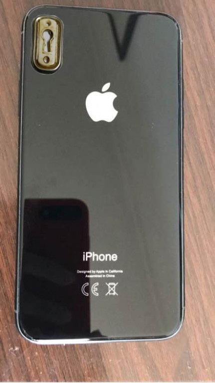 Photos of the new iPhone 8 with a redesigned unlock system leaked to the network - iPhone 8, A leak