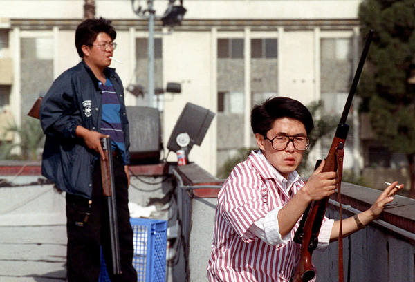 Shopkeepers during the 1992 Los Angeles Riot - The photo, Story, Los Angeles, Riot