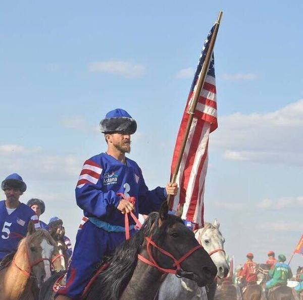 Просто Конор Макрегор на чемпионате мира по кокпару в Астане
