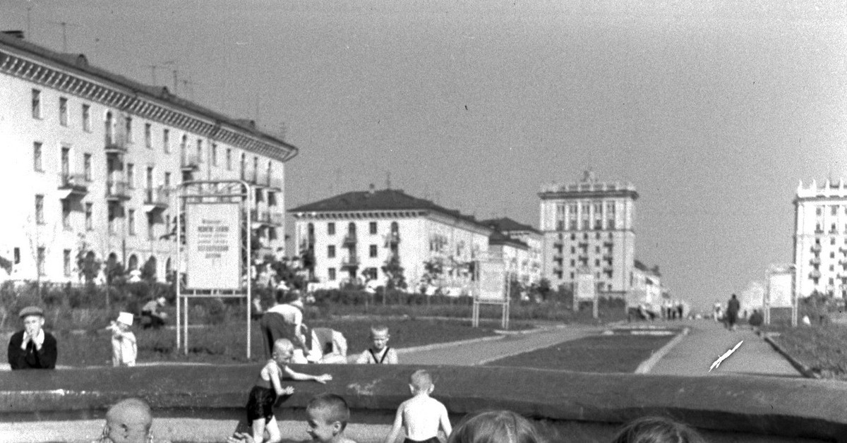 60 уфа. Уфа в 60-е годы. Уфа 1960 годов фото. Дворец Орджоникидзе Уфа шестидесятых годов. Уфа в 60 70 годы.