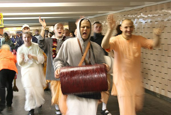 Hare Krishnas attack - My, Hare Krishnas, Sect, Cultists, Hinduism, Self defense, Incident, Moscow, Bandits, Longpost