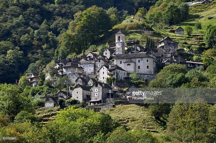 Самую маленькую деревню в Швейцарии превратят в гостиницу Швейцария, Заброшенные деревни, Интересное, Видео, Длиннопост