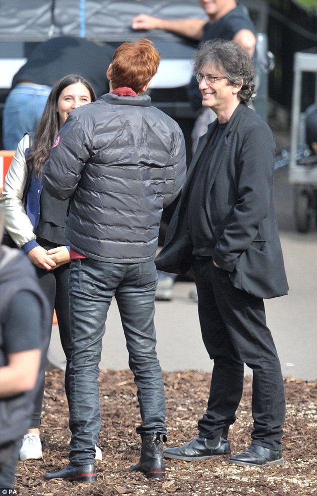 A couple of shots from the filming of the series Good Omens - Good signs, Terry Pratchett, Neil Gaiman, David Tennant, Michael Sheen, Longpost