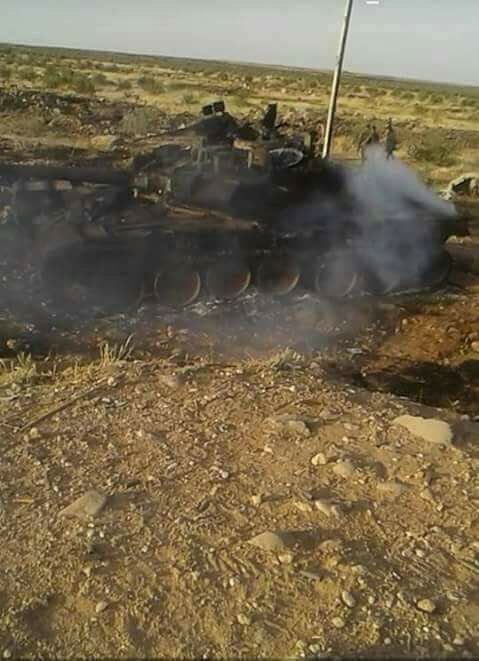 One broke, the other lost. - Tanks, t-90, Syria, , Longpost