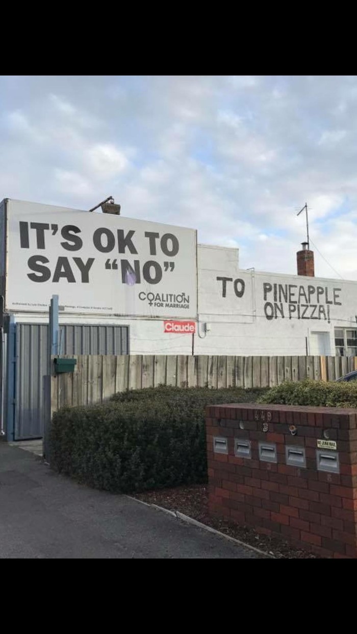 Кому-то явно не нравится "гавайская"