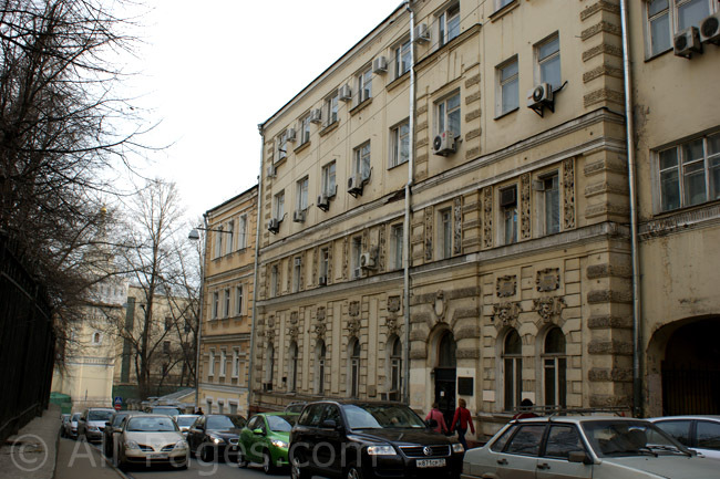 Walking along Ivanovskaya Gorka. Part one. From Spasoglinishevsky to Starosadsky lane. - Moscow, , sights, Video, Longpost