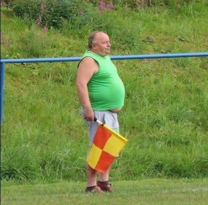 When your belly is constantly offside - Football, Excess weight, Linesman