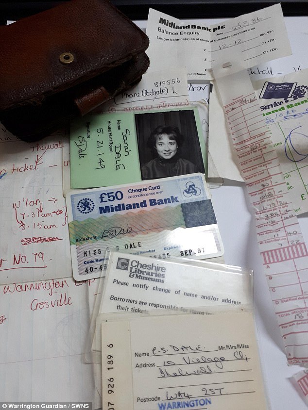 The lost wallet was returned to the owner after 30 years. - Great Britain, Find, Time capsule, Longpost