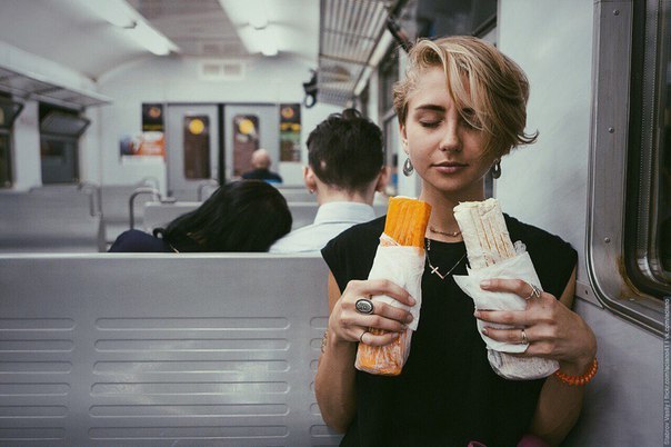 And here are the beautiful girls with shawarma - Shawarma, , Longpost