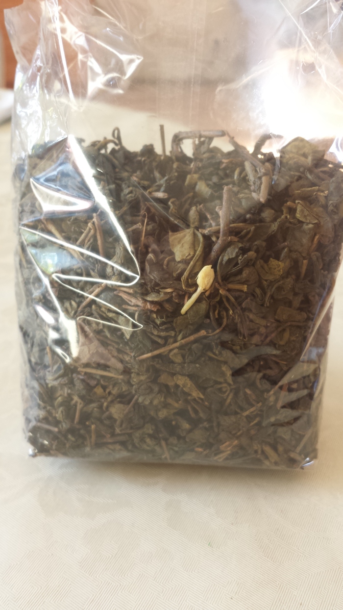 We bought green tea with jasmine petals.... - Tea, My, Expectation and reality