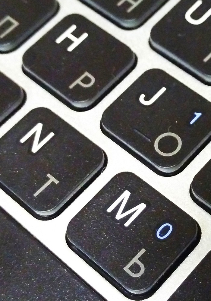 Как наносят буквы на клавиатуру ноутбука, с помощью лазерной гравировки. Лазерная гравировка, Ноутбук, Клавиатура, Видео, Длиннопост