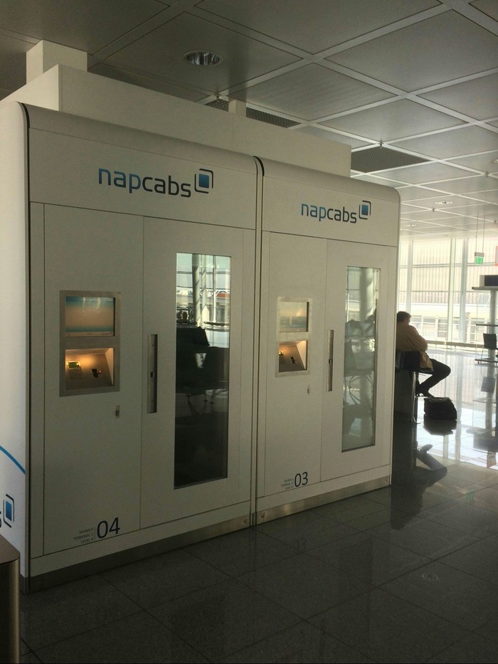 Sleeping cabins at the airport... - The airport, Service, Longpost