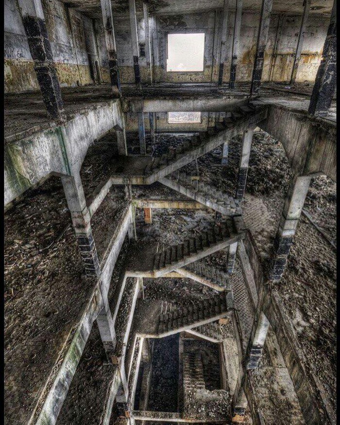 Ladder - stairway to Heaven, Abandoned