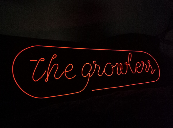       .  2 ,  ,  , The growlers,  , 