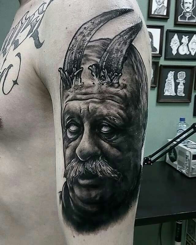 Tatubovich - Yakubovich, Tattoo