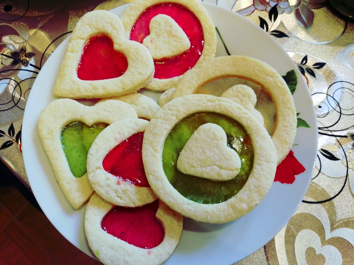 РАДУЖНОЕ ПЕСОЧНОЕ ПЕЧЕНЬЕ (STAINED GLASS WINDOW / LOLLIPOP COOKIES)
