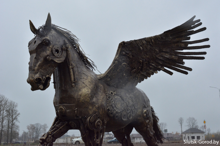 Bronze coat of arms of our town. - Pegasus, The statue, Symbol, Slutsk, Creative, Longpost, Sculpture, Symbols and symbols