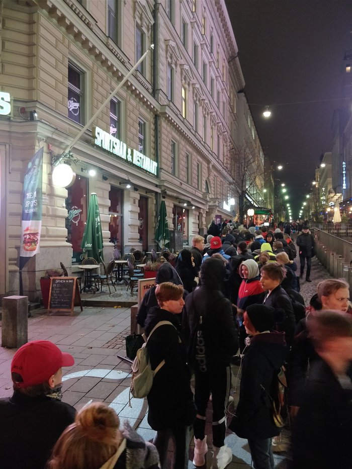 Finland's first Taco Bell opened the day before yesterday in Helsinki - Finland, Taco Bell, Fast food, Queue, Longpost