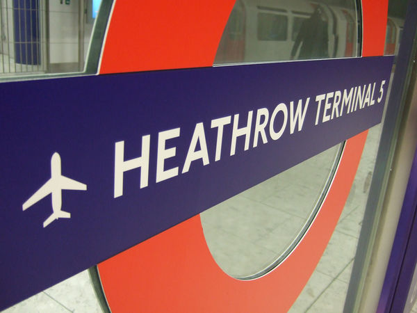 An unemployed man found a flash drive with secret data from Heathrow Airport on the street. - London Heathrow, A leak, Secret data