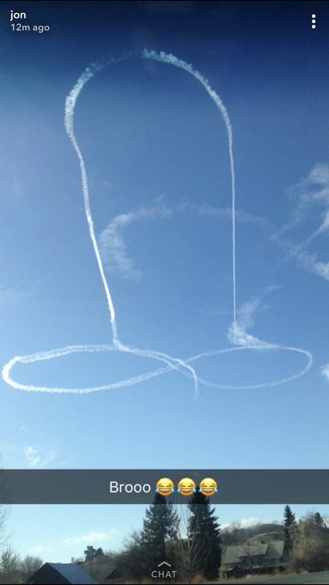 For some reason, an American pilot painted a penis in the sky. The authorities had to justify themselves to the citizens - USA, America, Strange humor, Pilots, Longpost