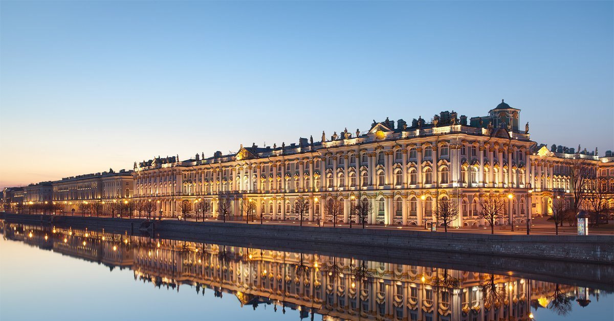 Достопримечательности петербурга фото. Эрмитаж. Санкт-Петербург. Эрмитаж Дворцовая набережная. Эрмитаж зимний дворец. Зимний дворец вид с Невы.