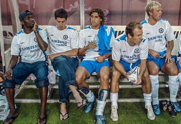 Everyone would like such a bench ... - Chelsea, Football, The photo