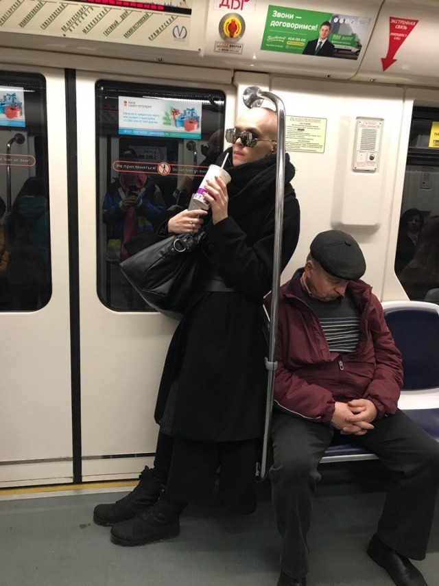 Meanwhile in the subway - Metro, 