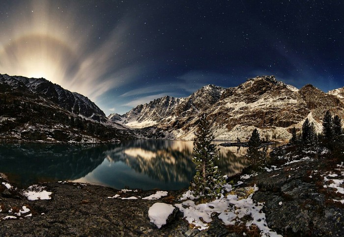 Sun halo over Lake Kuyguk, Republic of Altai. - Mountain Altai, Lake, Travel across Russia, beauty of nature, Altai Republic