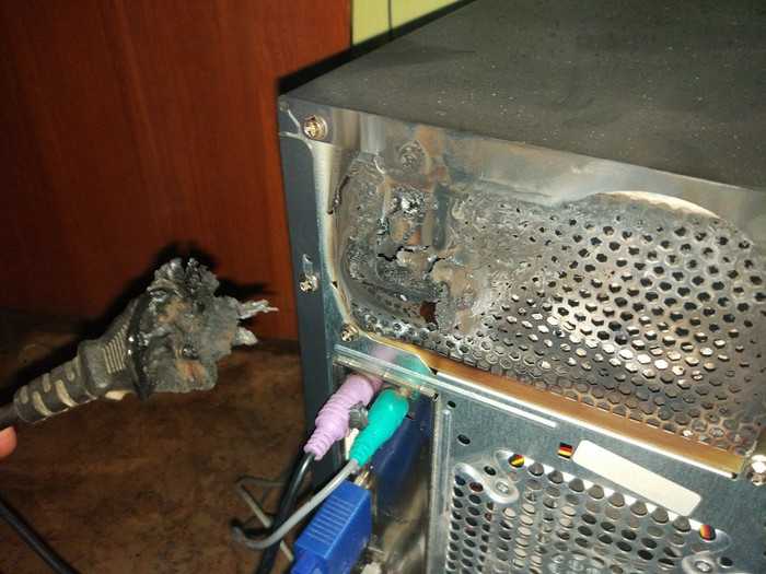 My computer smokes! Please see what happened... - My, Computer, Repair, Firewood, Badly, Longpost