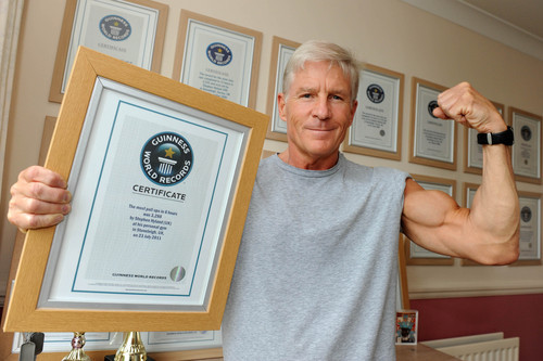 64 - year old athlete Stephen Hyland. - Sport, Athletes, Workout, Gym, Pull-ups, Press, Horizontal bar, Gymnastics, Video, Longpost