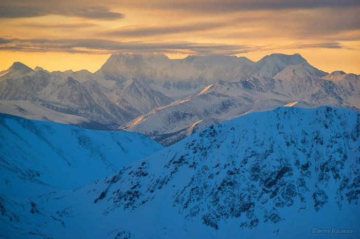 Belukha massif at dawn. - The mountains, The nature of Russia, Altai, Longpost, Beluga Whale Mountain, Altai Republic