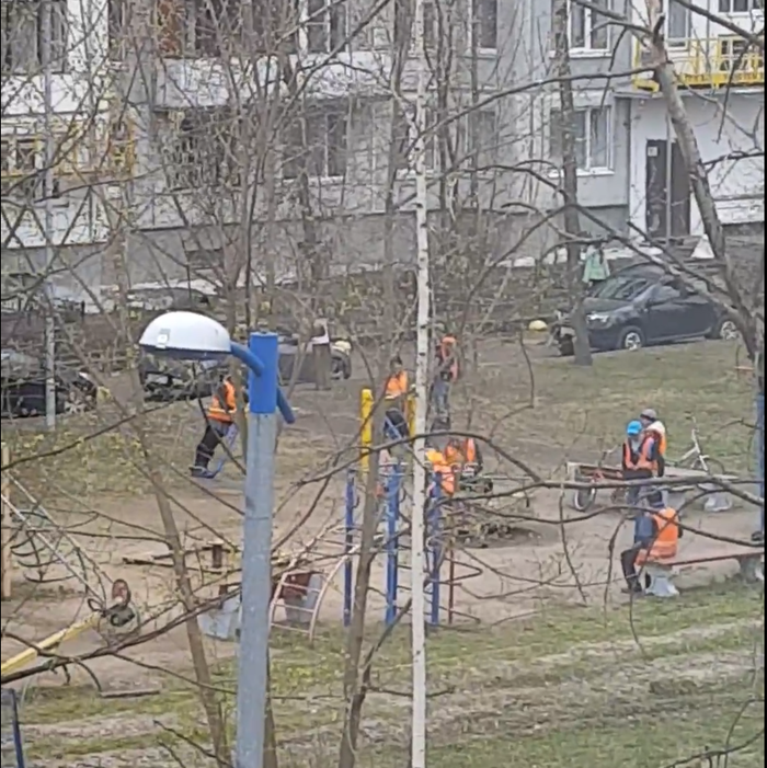 - Тетя Адлия, а Шахбоз выйдет сегодня ?