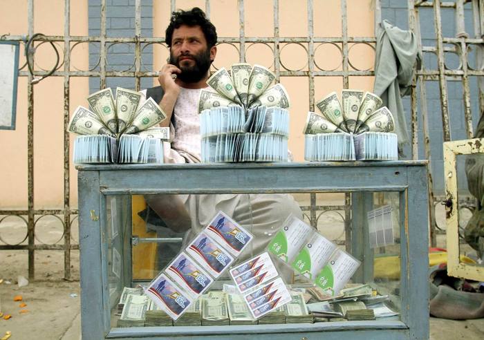 Деньги веером